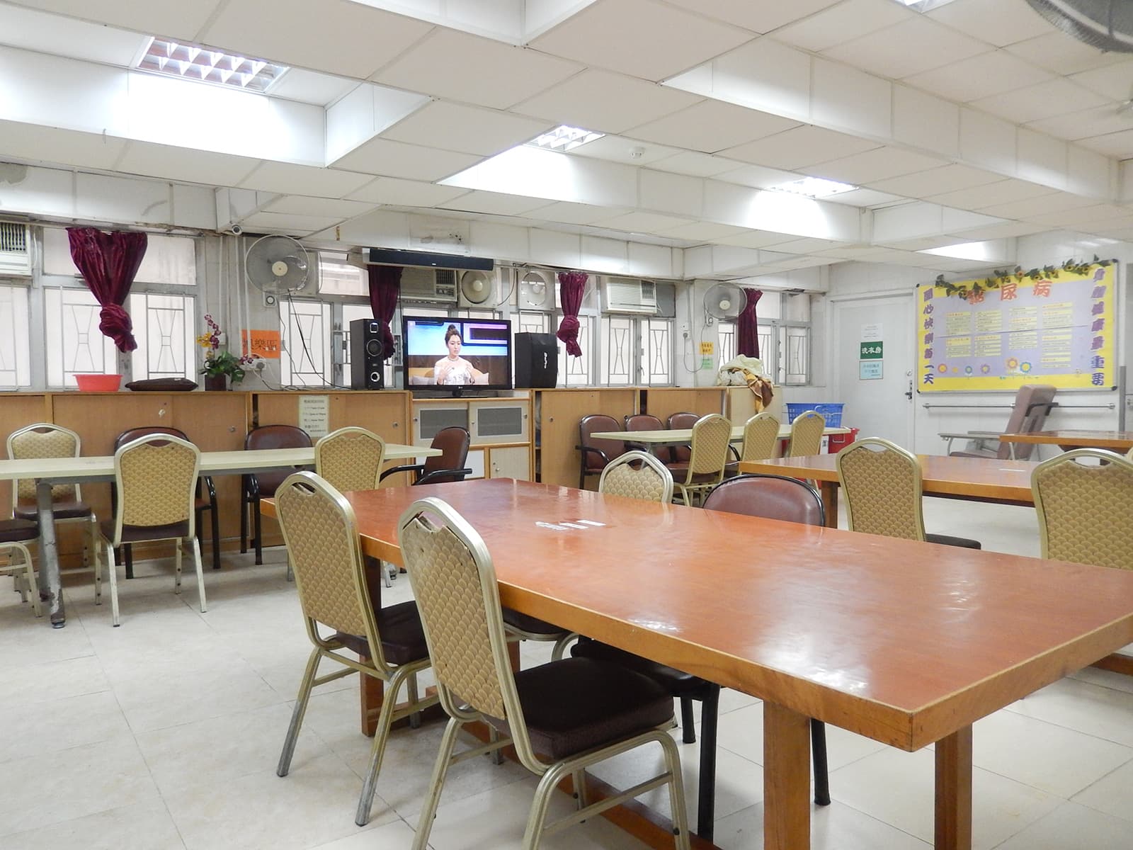 社會福利署長者資訊網;鳳凰奧運護老院有限公司 L1141;活動區/客廳/飯廳